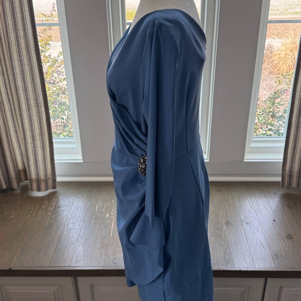 Elegant Alex Evenings Sheath Slimming Dress with Brooch. Sz 14 Sky Blue - Picture 7 of 8